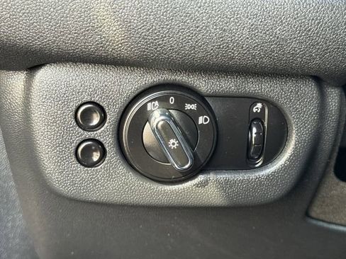 Used 2017 MINI Cooper Clubman ALL4 image 25