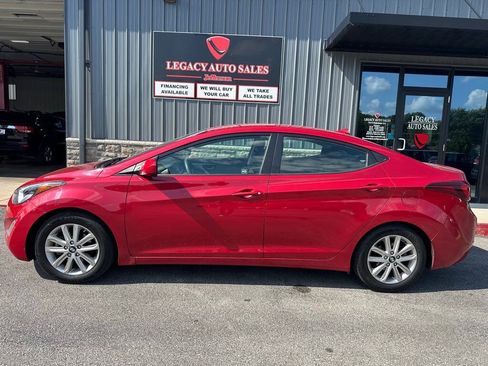 Used 2015 Hyundai Elantra SE w/ Option Group 02 FWD image 2
