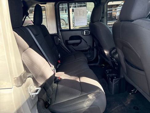 Used 2022 Jeep Wrangler Unlimited Sport image 11