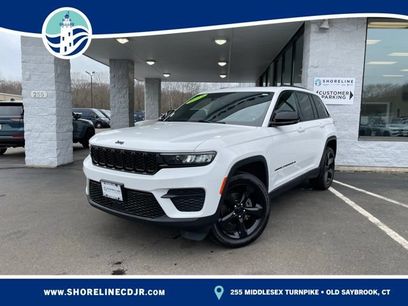 Used 2023 Jeep Grand Cherokee Altitude