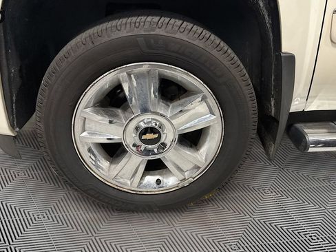 Used 2013 Chevrolet Silverado 1500 LTZ w/ LTZ White Diamond Edition image 26