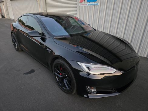 Used 2019 Tesla Model S Performance image 12