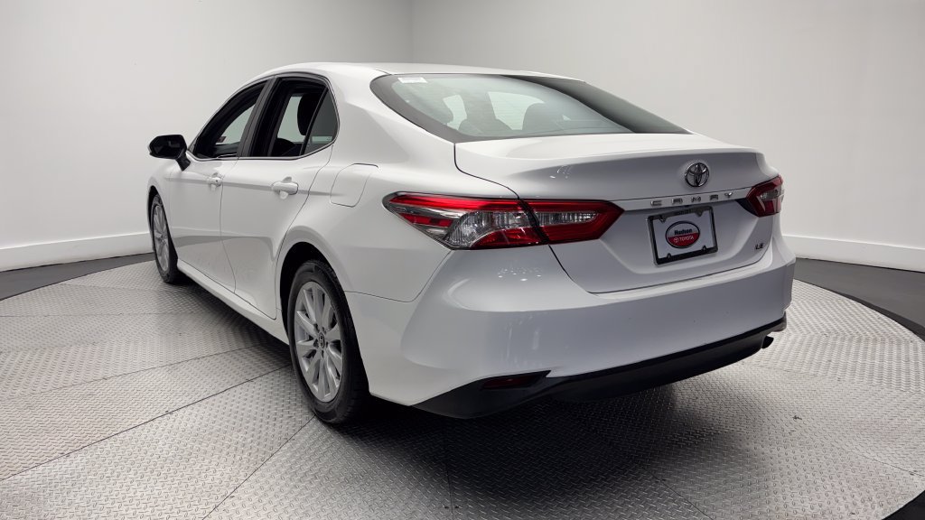 Used 2018 Toyota Camry LE FWD image 29