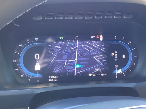 Used 2025 Volvo XC90 B6 Core w/ Protection Package Premier image 21