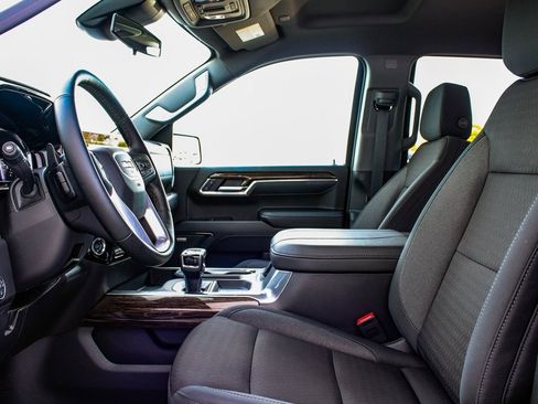 Used 2025 GMC Sierra 1500 Elevation w/ Preferred Package image 31