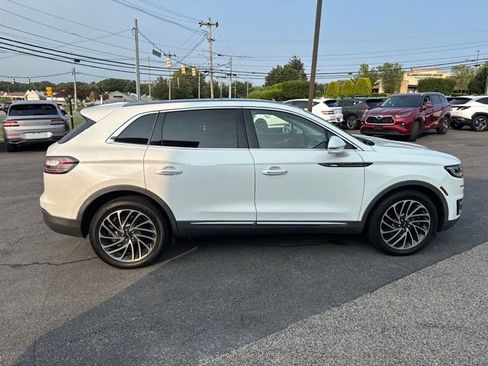 Used 2020 Lincoln Nautilus Reserve AWD/4WD image 13