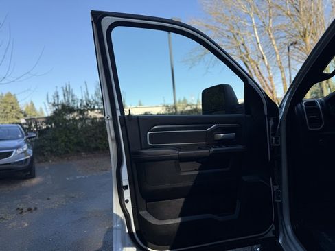 Used 2024 RAM 2500 Big Horn image 27
