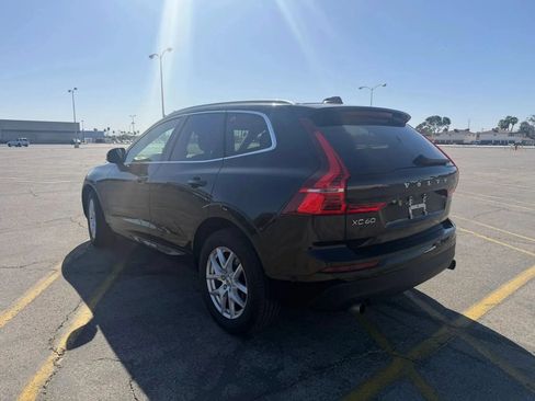 Used 2018 Volvo XC60 T5 Momentum w/ Vision Package AWD/4WD image 4