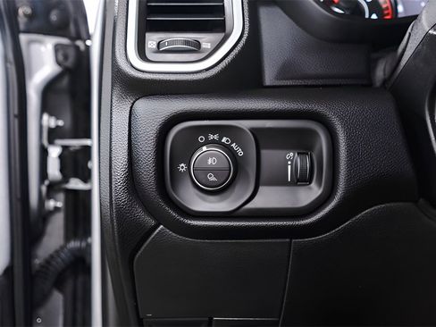 Used 2021 RAM 2500 Big Horn w/ Level 2 Equipment Group image 21