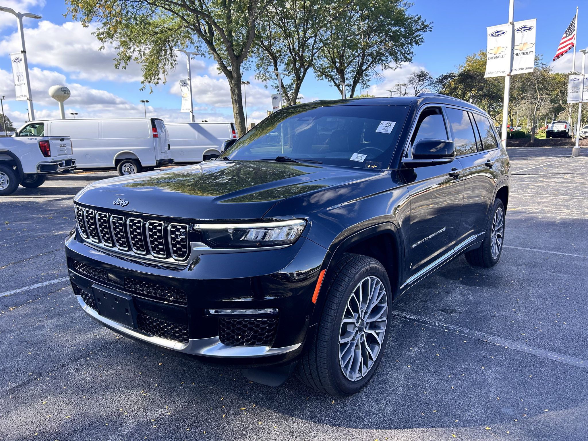 Used 2024 Jeep Grand Cherokee L Summit AWD/4WD image 1