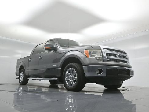Used 2013 Ford F150 XLT w/ Luxury Equipment Group RWD image 41