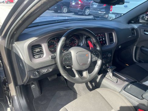 Used 2023 Dodge Charger R/T w/ Blacktop Package image 11