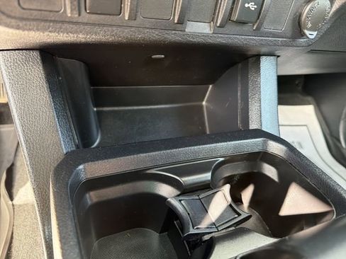 Used 2020 Toyota Tacoma SR image 26