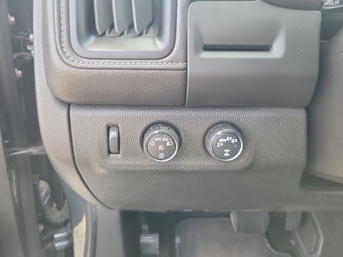 Used 2017 GMC Canyon SLT w/ Driver Alert Package image 31