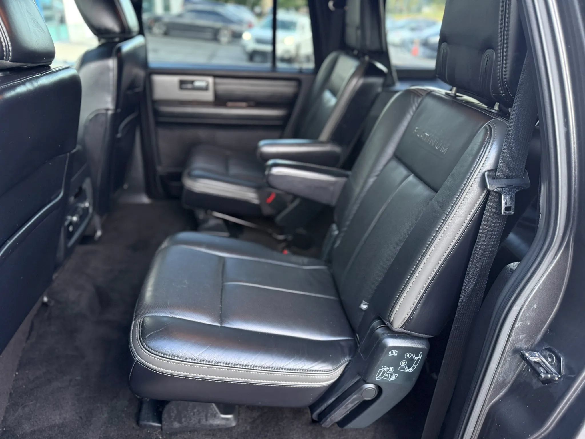 Used 2017 Ford Expedition EL Platinum AWD/4WD image 29