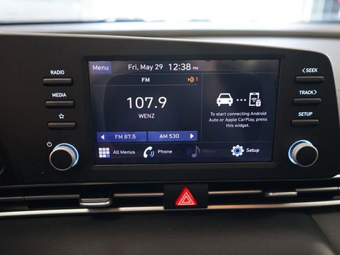 Used 2021 Hyundai Elantra SE FWD image 28