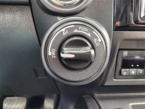 Used 2024 Nissan Titan PRO-4X w/ Pro-4x Convenience Package image 33