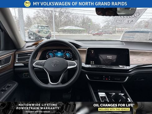 New 2026 Volkswagen Atlas SE image 11