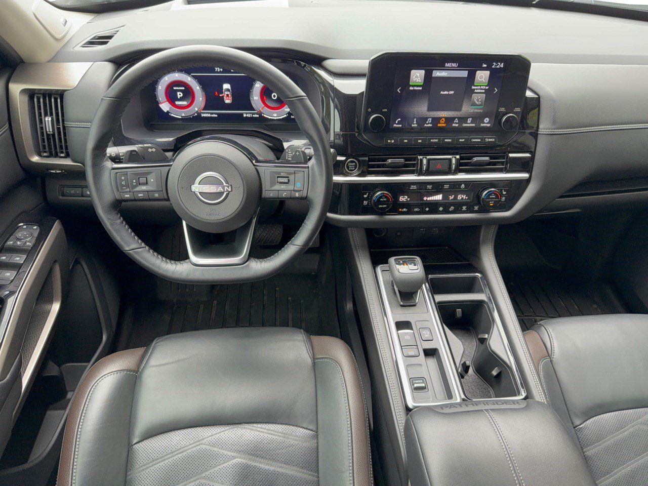 Used 2024 Nissan Pathfinder Platinum FWD image 17