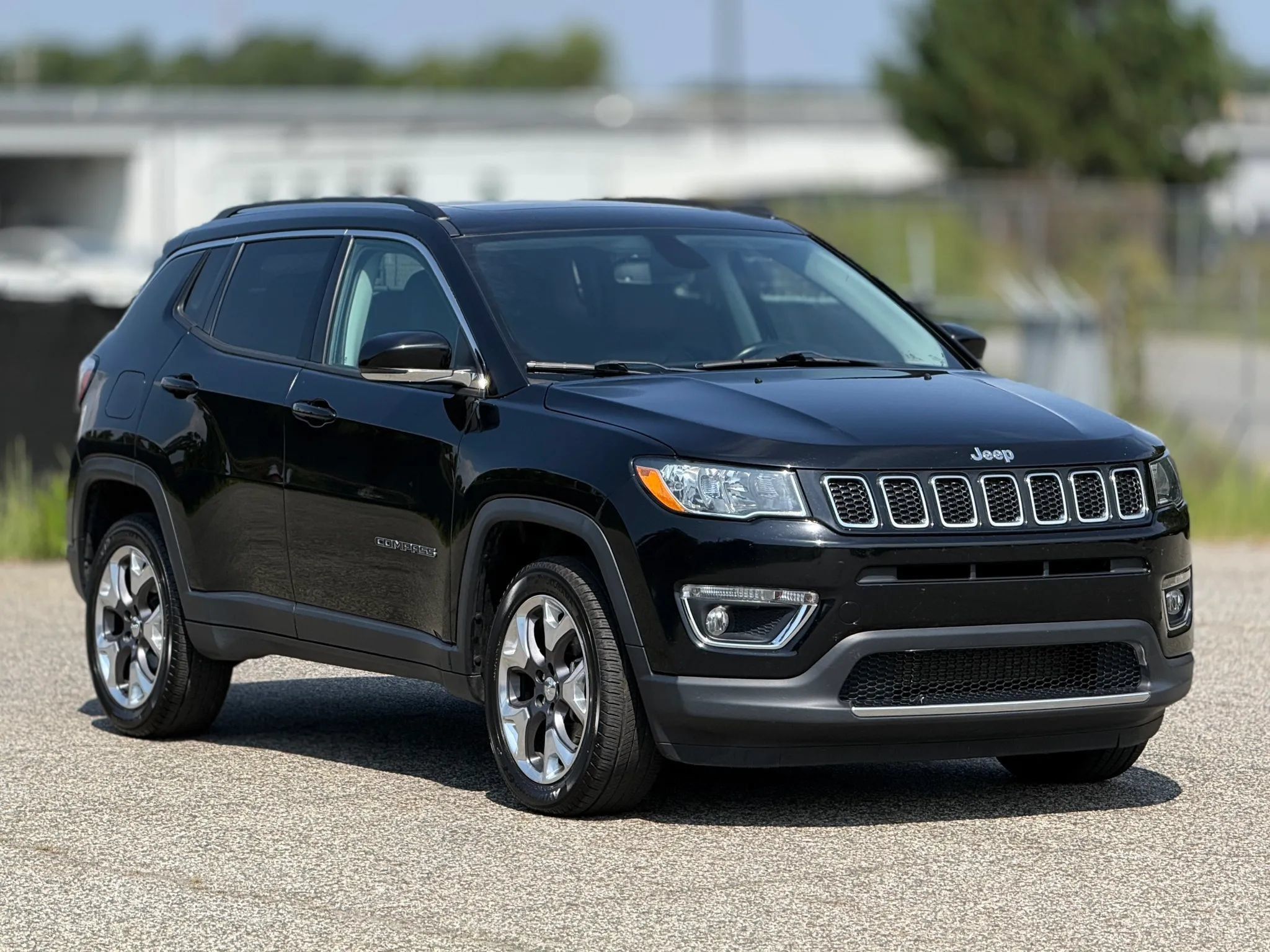 Used 2019 Jeep Compass Limited AWD/4WD image 1