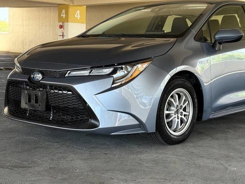 Used 2021 Toyota Corolla LE image 11