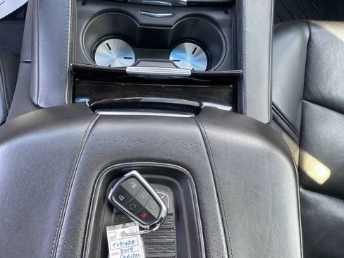 Used 2019 Cadillac Escalade Platinum AWD/4WD image 23