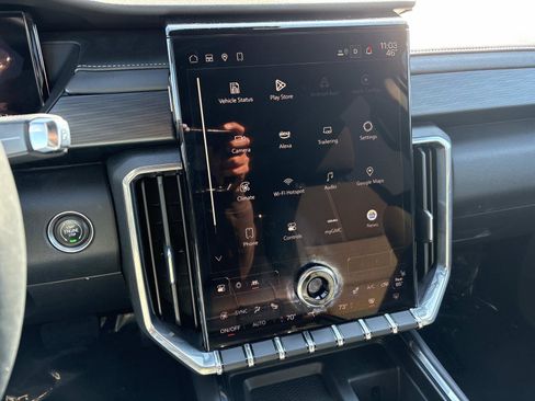 Certified 2025 GMC Acadia Elevation image 22