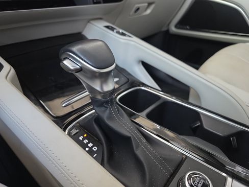 Certified 2022 Kia Telluride SX w/ Towing Package image 19