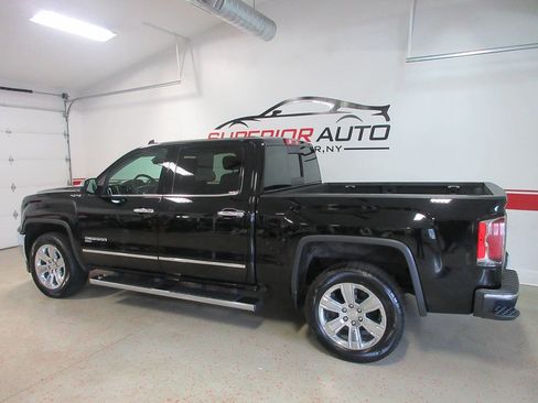 Used 2018 GMC Sierra 1500 SLT image 3