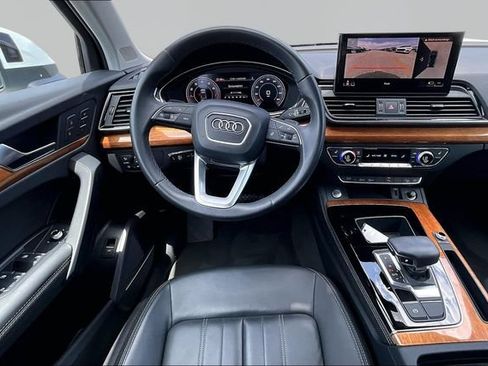 Used 2023 Audi Q5 2.0T Premium Plus w/ Premium Plus Package AWD/4WD image 5