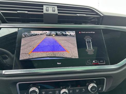 Used 2024 Audi Q3 2.0T Premium w/ Convenience Package image 14