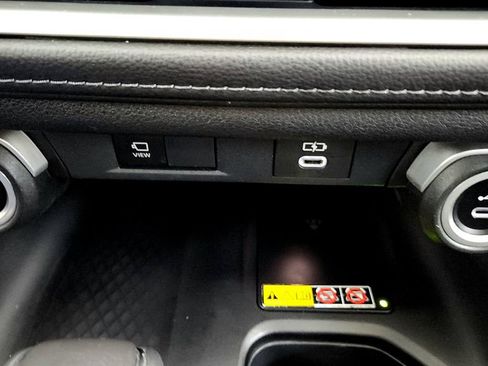 Used 2024 Toyota Grand Highlander AWD image 36