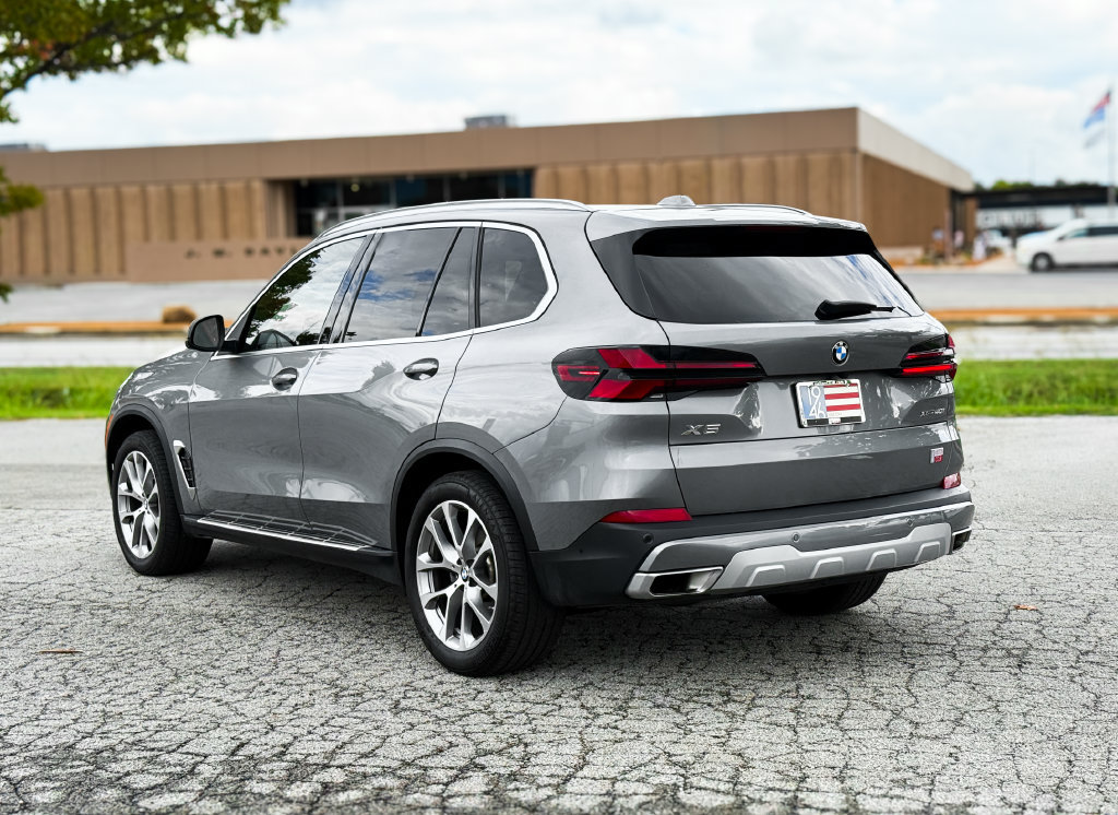 Used 2026 BMW X5 xDrive40i AWD/4WD image 7