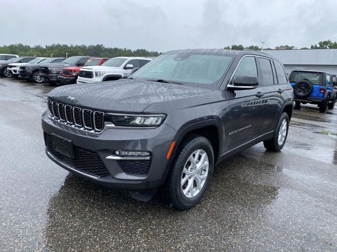 Certified 2023 Jeep Grand Cherokee Limited AWD/4WD image 8