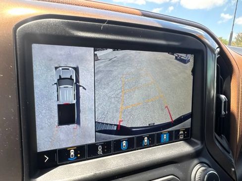 Used 2020 Chevrolet Silverado 2500 High Country w/ Technology Package AWD/4WD image 43