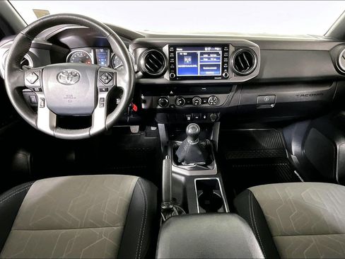 Used 2020 Toyota Tacoma TRD Sport image 15