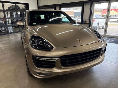 Used 2016 Porsche Cayenne GTS AWD/4WD image 19