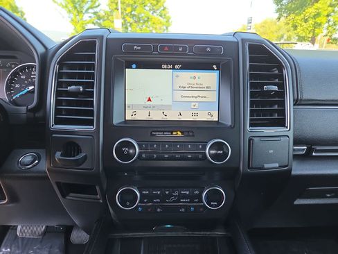 Used 2018 Ford Expedition Limited w/ Equipment Group 301A RWD image 24