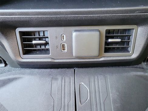 New 2026 GMC Sierra 1500 SLE w/ Preferred Package image 18