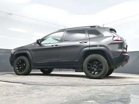Used 2019 Jeep Cherokee Trailhawk w/ Comfort/Convenience Group image 26