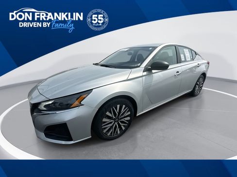 Used 2024 Nissan Altima 2.5 SV FWD image 1