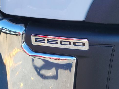 New 2026 GMC Sierra 2500 SLE w/ SLE Value Package; image 14