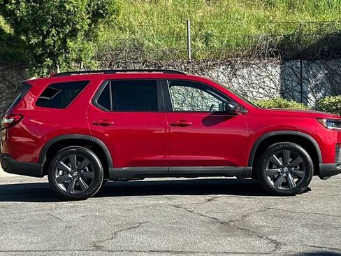 New 2026 Honda Pilot Sport image 3