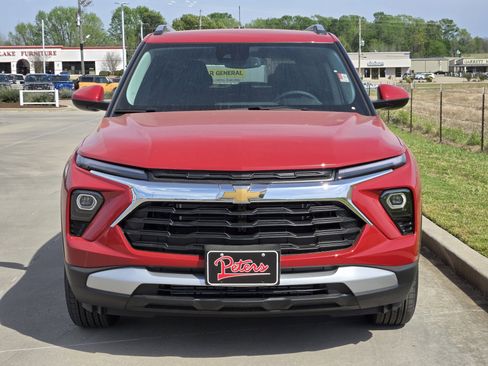 New 2026 Chevrolet TrailBlazer LT w/ Convenience Package FWD image 2