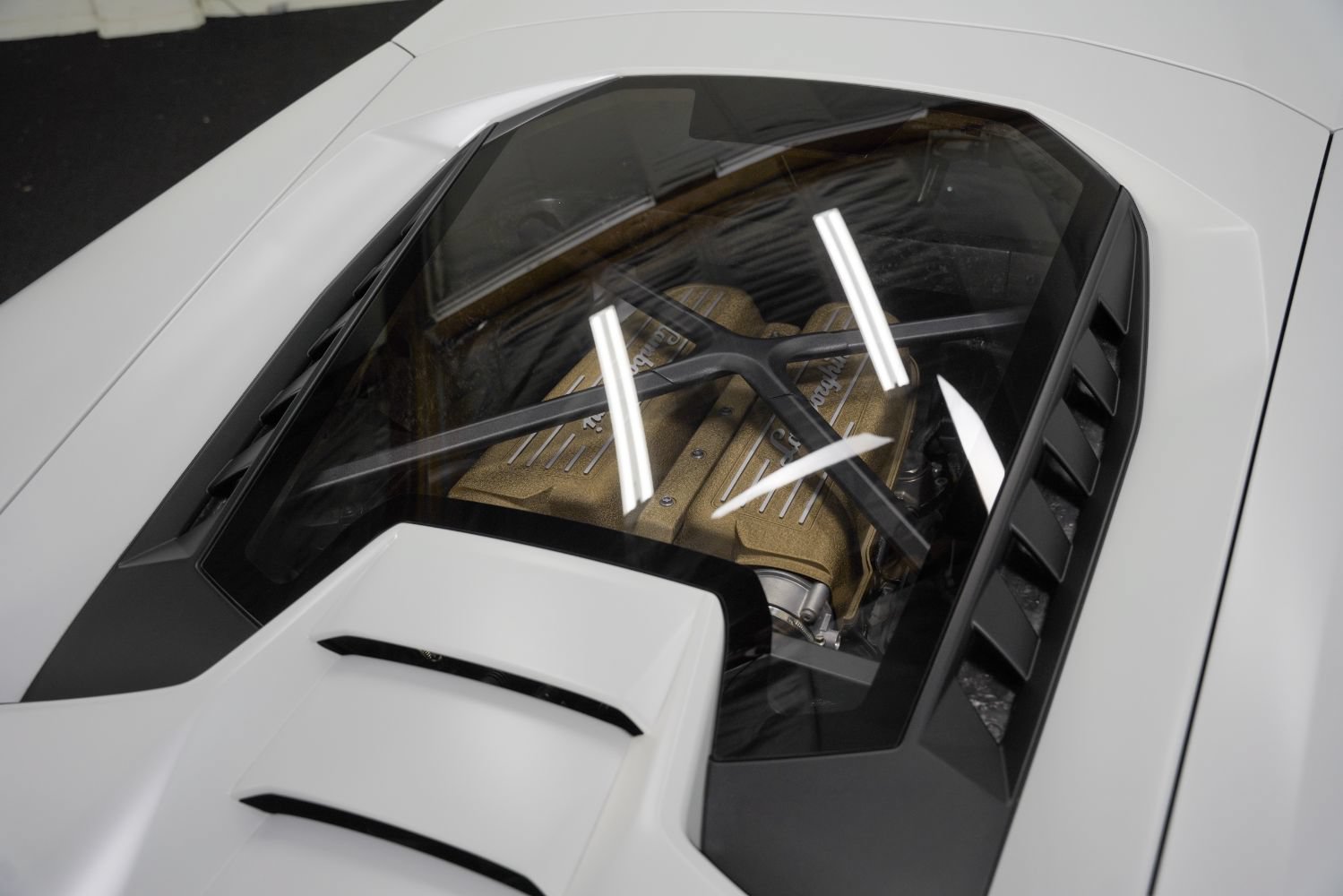 Used 2018 Lamborghini Huracan Performante AWD/4WD image 23