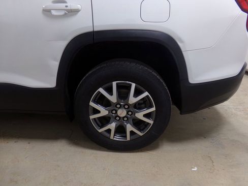 Used 2023 GMC Acadia SLT image 26