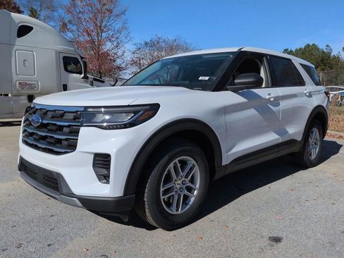 New 2026 Ford Explorer Active image 7