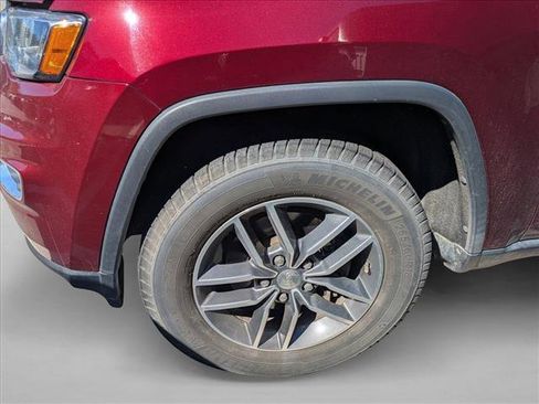 Used 2017 Jeep Grand Cherokee Limited AWD/4WD image 6