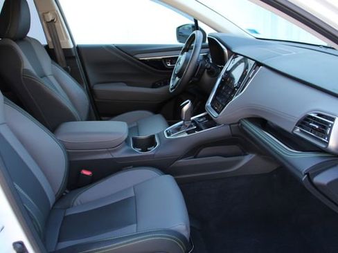 Certified 2025 Subaru Outback Onyx Edition image 32