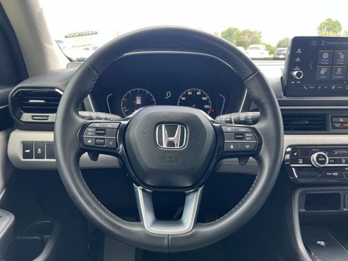 Used 2025 Honda Pilot EX-L image 24